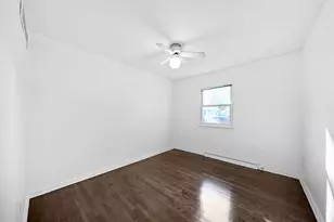 621 S Washington St, Hobart, IN 46342 - Photo 11