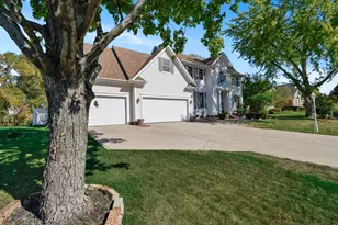 1054 Smallwood Trail, Valparaiso, IN 46385 - Photo 3