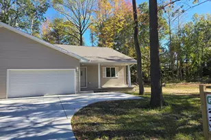 1528 S Woodland Ave, Michigan City, IN 46360 - Photo 1