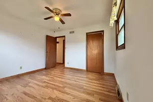 5361 Pierce St, Merrillville, IN 46410 - Photo 11