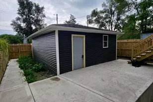 1379 Roosevelt Pl, Gary, IN 46404 - Photo 21