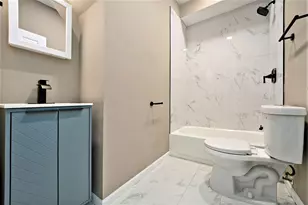 1037 Ames St, Hammond, IN 46320 - Photo 9