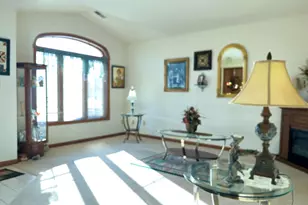 3721 Sandalwood Dr, Highland, IN 46322 - Photo 3