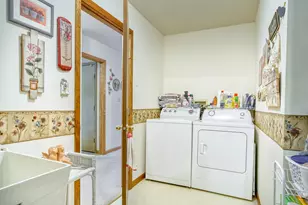 3721 Sandalwood Dr, Highland, IN 46322 - Photo 13