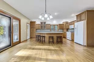 7674 E Potato Hole Ct, New Carlisle, IN 46552 - Photo 7