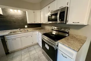 1817 W Porter Ave, Chesterton, IN 46304 - Photo 5