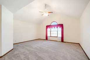 4951 N Meadow Ct, La Porte, IN 46350 - Photo 15