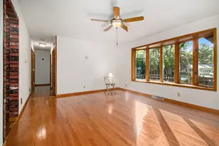 7232 W Lynwood Dr, Michigan City, IN 46360 - Photo 5