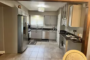 8959 Lawndale St, Highland, IN 46322 - Photo 13