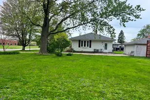 8959 Lawndale St, Highland, IN 46322 - Photo 3