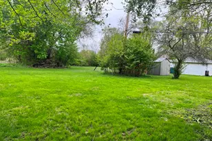 8959 Lawndale St, Highland, IN 46322 - Photo 7