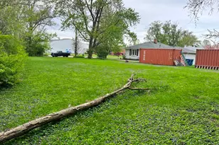 8959 Lawndale St, Highland, IN 46322 - Photo 5