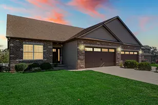 3002 Winter Garden Dr, Valparaiso, IN 46385 - Photo 1