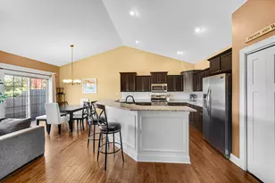 3002 Winter Garden Dr, Valparaiso, IN 46385 - Photo 5