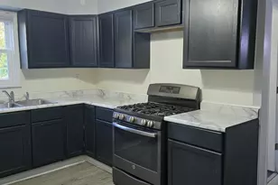 1040 Polk St, Gary, IN 46402 - Photo 7