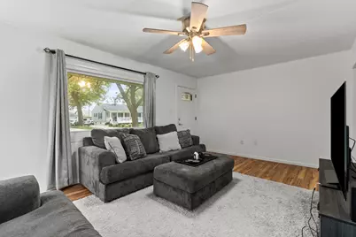 221 Cedar Street, Crown Point, IN 46307 - Photo 7