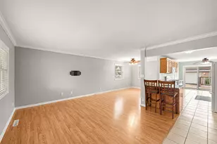 8035 Kooy Dr, Munster, IN 46321 - Photo 9