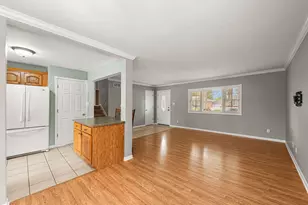 8035 Kooy Dr, Munster, IN 46321 - Photo 5