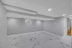 125 Marshall St, Gary, IN 46404 - Photo 17