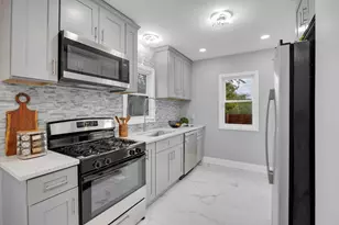 125 Marshall St, Gary, IN 46404 - Photo 9