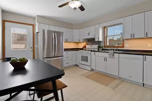 202 N Lincoln St, Hebron, IN 46341 - Photo 5
