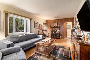 2867 Edgewood St, Portage, IN 46368 - Photo 5