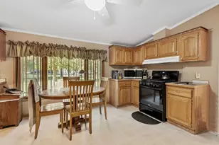 11155 West Dr, Demotte, IN 46310 - Photo 9