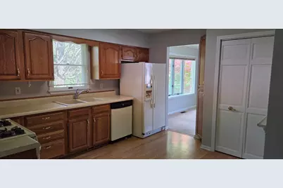 628 B Begonia Street SE, Demotte, IN 46310 - Photo 7