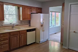 628B Begonia St SE, Demotte, IN 46310 - Photo 7
