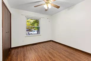 2303 Worthington Dr, Valparaiso, IN 46383 - Photo 13