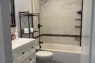 7600 W Mill Ct, Hobart, IN 46342 - Photo 19