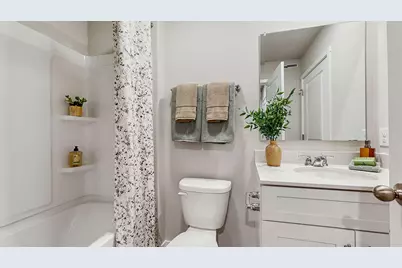 234 W 39th Place, Hobart, IN 46342 - Photo 13