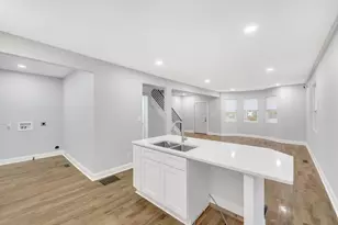 552 Harrison St, Gary, IN 46402 - Photo 5