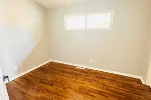 8120 Lakewood Ave, Gary, IN 46403 - Photo 7