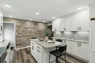 10710 Porter St, Crown Point, IN 46307 - Photo 3