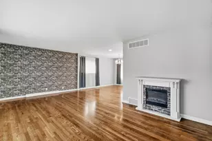 10710 Porter St, Crown Point, IN 46307 - Photo 15