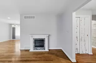 10710 Porter St, Crown Point, IN 46307 - Photo 5