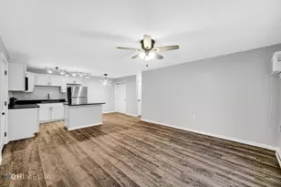 2080 E Rand St, Hobart, IN 46342 - Photo 5