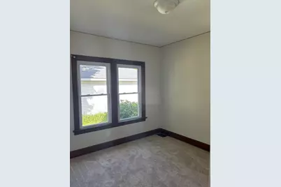 812 S Lake Park Avenue, Hobart, IN 46342 - Photo 9