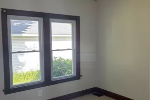 812 S Lake Park Ave, Hobart, IN 46342 - Photo 9