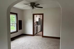 812 S Lake Park Ave, Hobart, IN 46342 - Photo 5