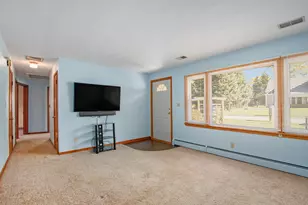 1207 Kenwood Ave, Valparaiso, IN 46385 - Photo 3