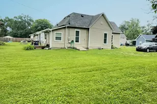 310 W State St, Morocco, IN 47963 - Photo 3