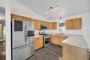 3716 Walsh St, Portage, IN 46368 - Photo 5