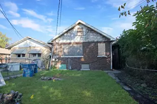 1384 Harrison St, Gary, IN 46407 - Photo 11