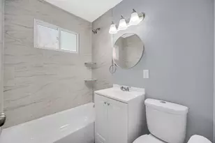 7609 Jarnecke Ave, Hammond, IN 46324 - Photo 9