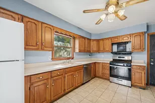 5191 Marquette Rd, Portage, IN 46368 - Photo 9