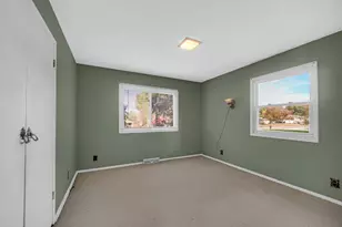 25 E Hoehn St, Wheatfield, IN 46392 - Photo 15