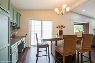 7405 Pierce Pl, Merrillville, IN 46410 - Photo 5