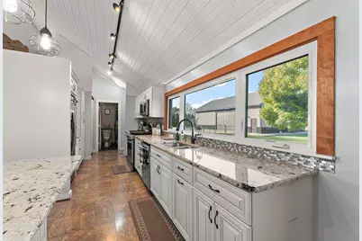 355 E 300 S, Valparaiso, IN 46383 - Photo 15